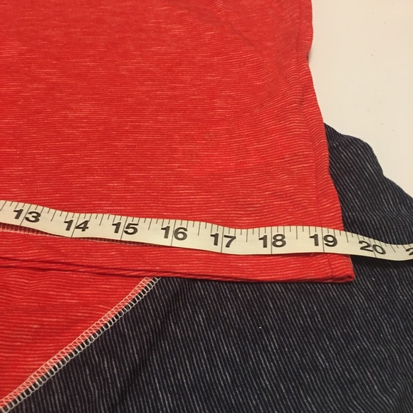 New England Patriots T-shirt v- neck teen 11-13 - Picture 6 of 12